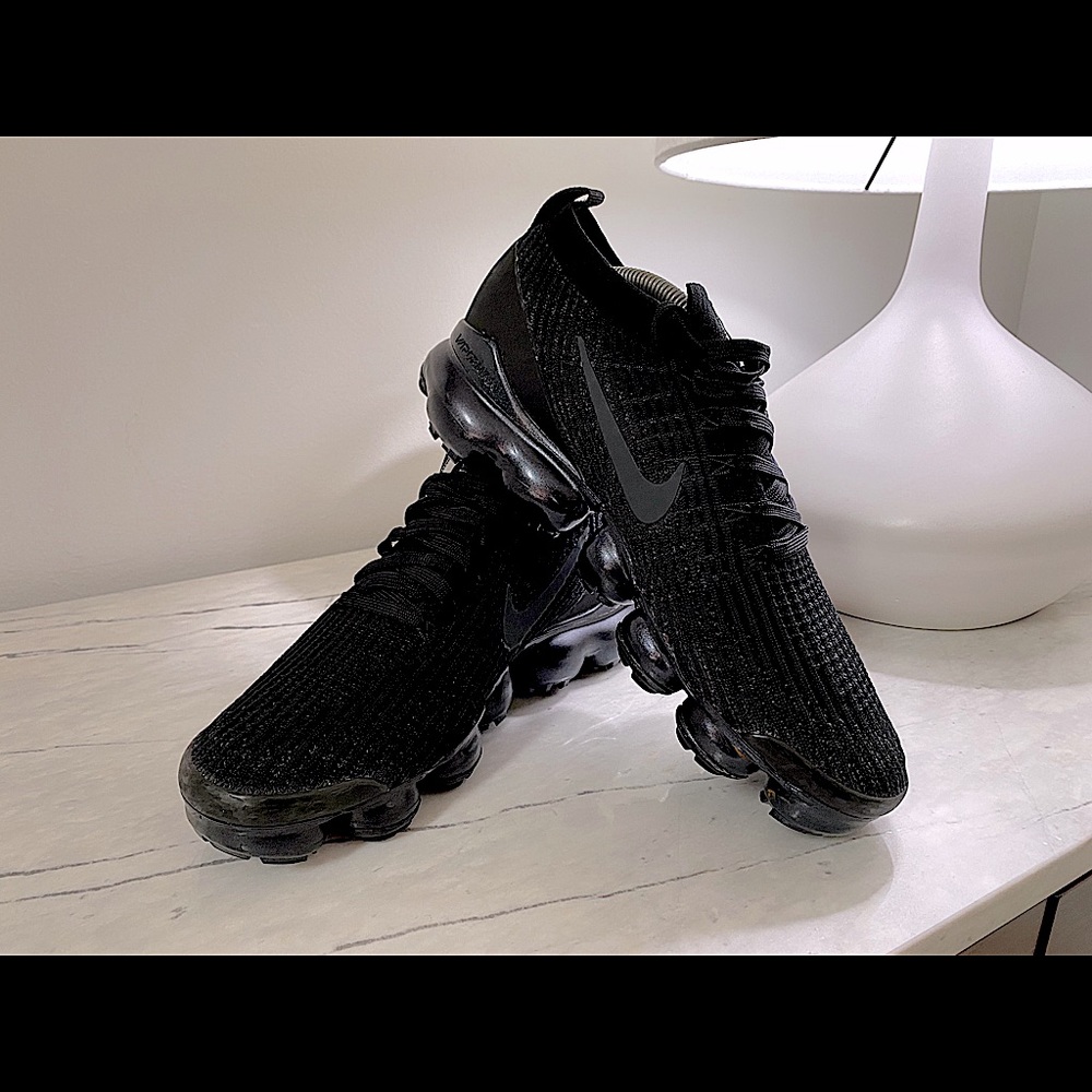 Nike VaporMax 3  *Limited Triple Black*